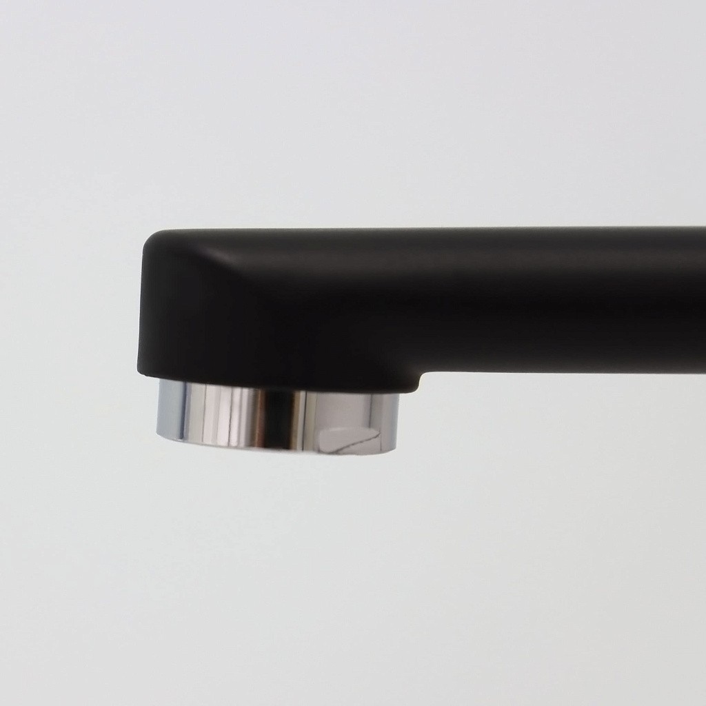 Смеситель для ванны черный